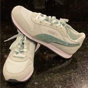PUMA St Miler Sneaker (Woman’s Size 8.5) & SWAVORSKI stones NWOT Blue Mint Green